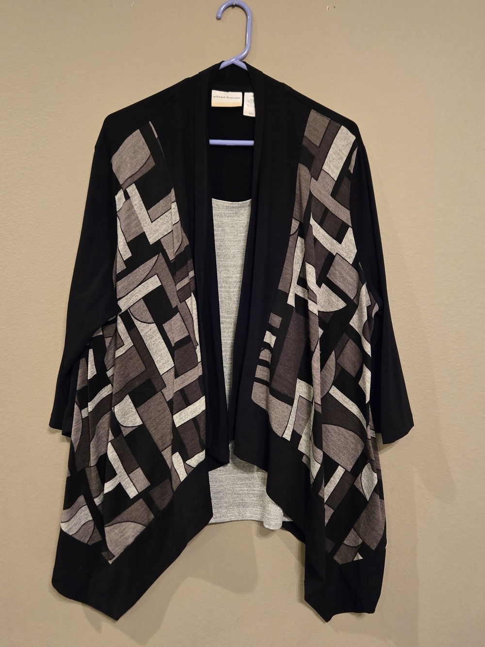 Alfred Dunner Black & Gray Geometric Draped Open-Front Cardigan
